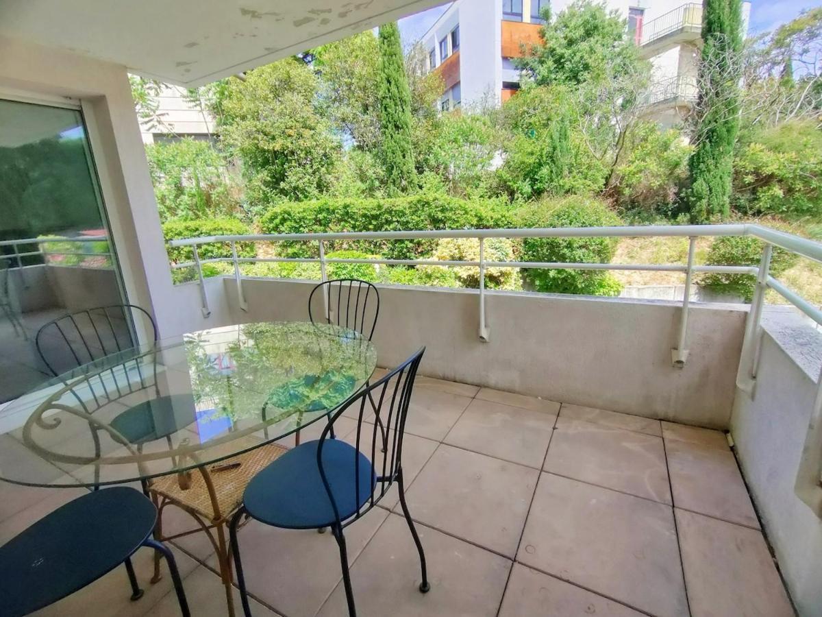 F3 63m2, Piscine, Terrasse, Parking, 20 Min Plages