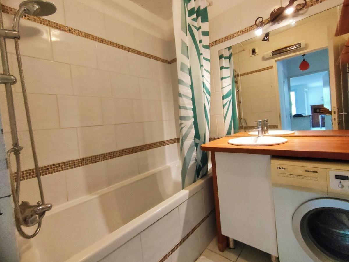 F3 63m2, Piscine, Terrasse, Parking, 20 Min Plages Appartement